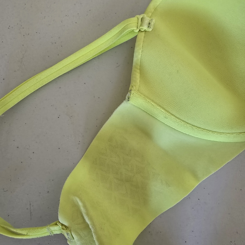 Victoria Secret Bra - Picture 3 of 3